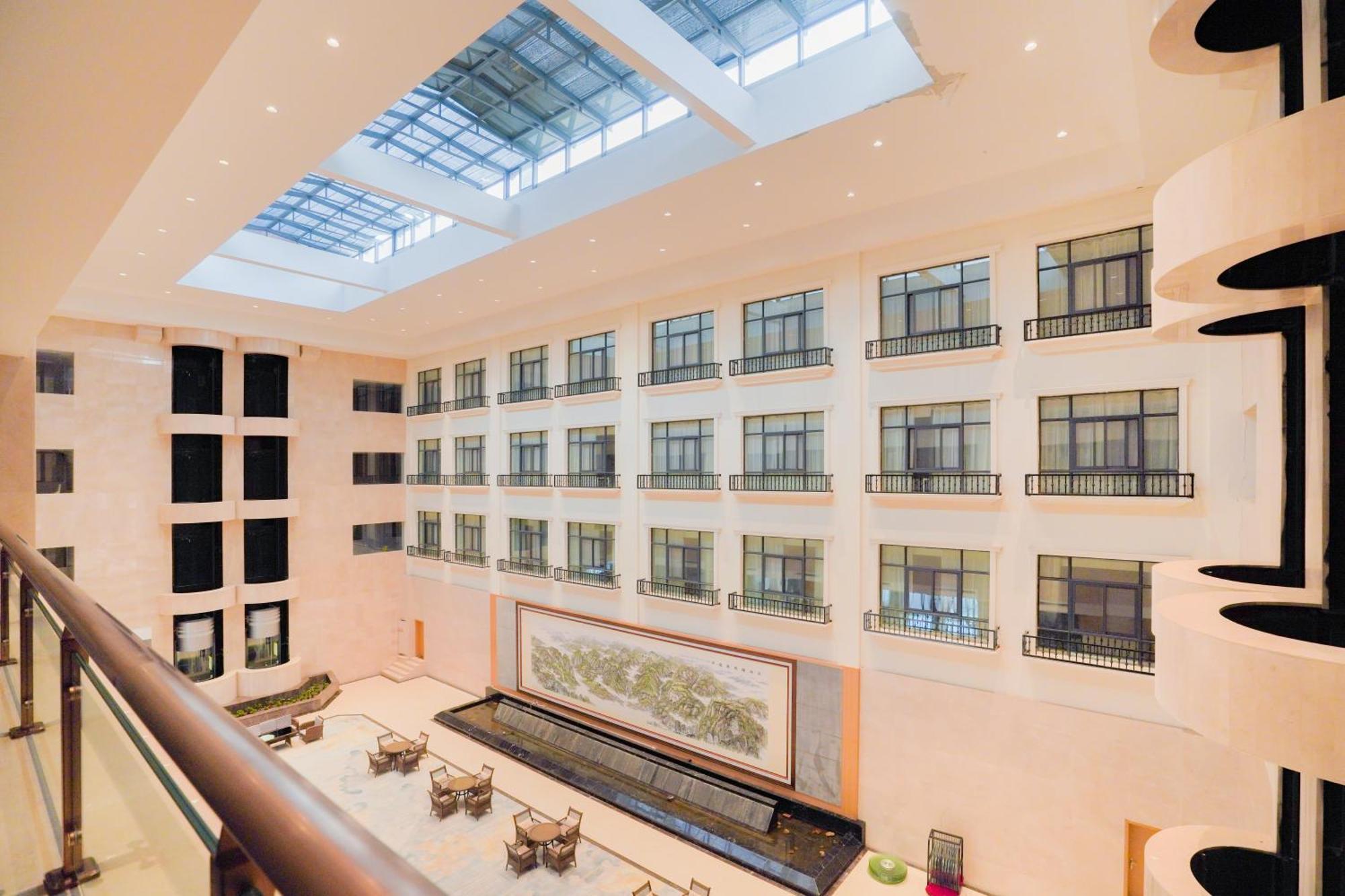 Huashan Xinghe International Hotel Huayin Екстер'єр фото